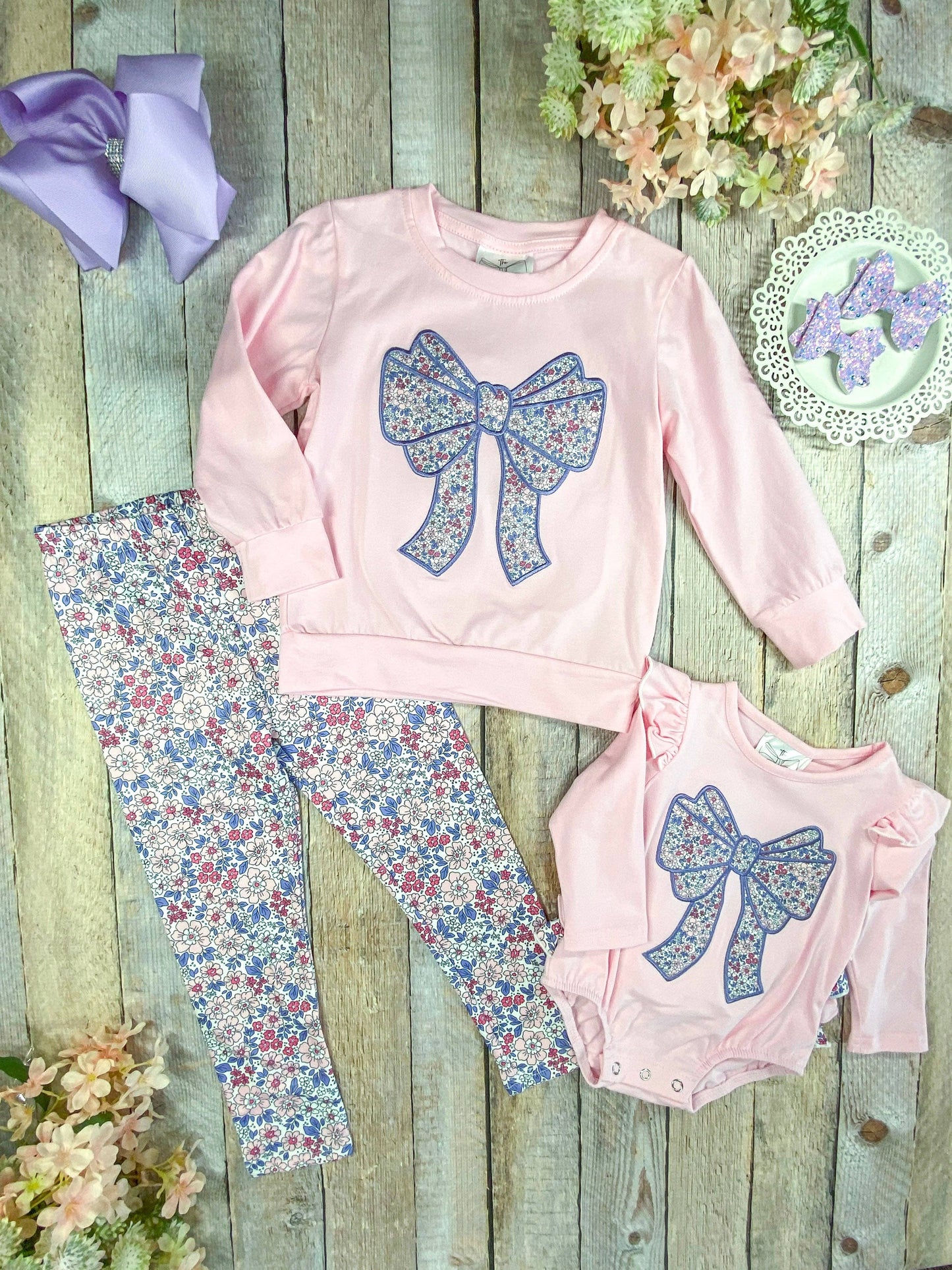 Ready to Ship: Purple Bow Applique with Floral Leggings Set