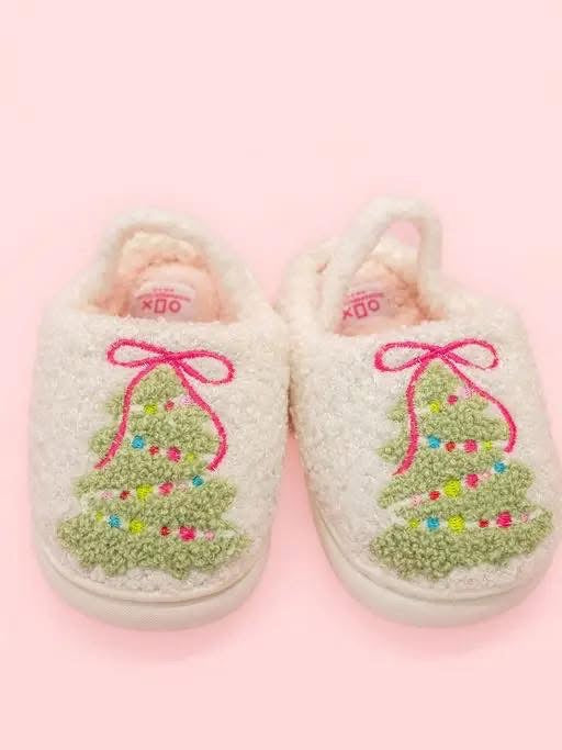 Pre-Order: Fuzzy Plush Slippers
