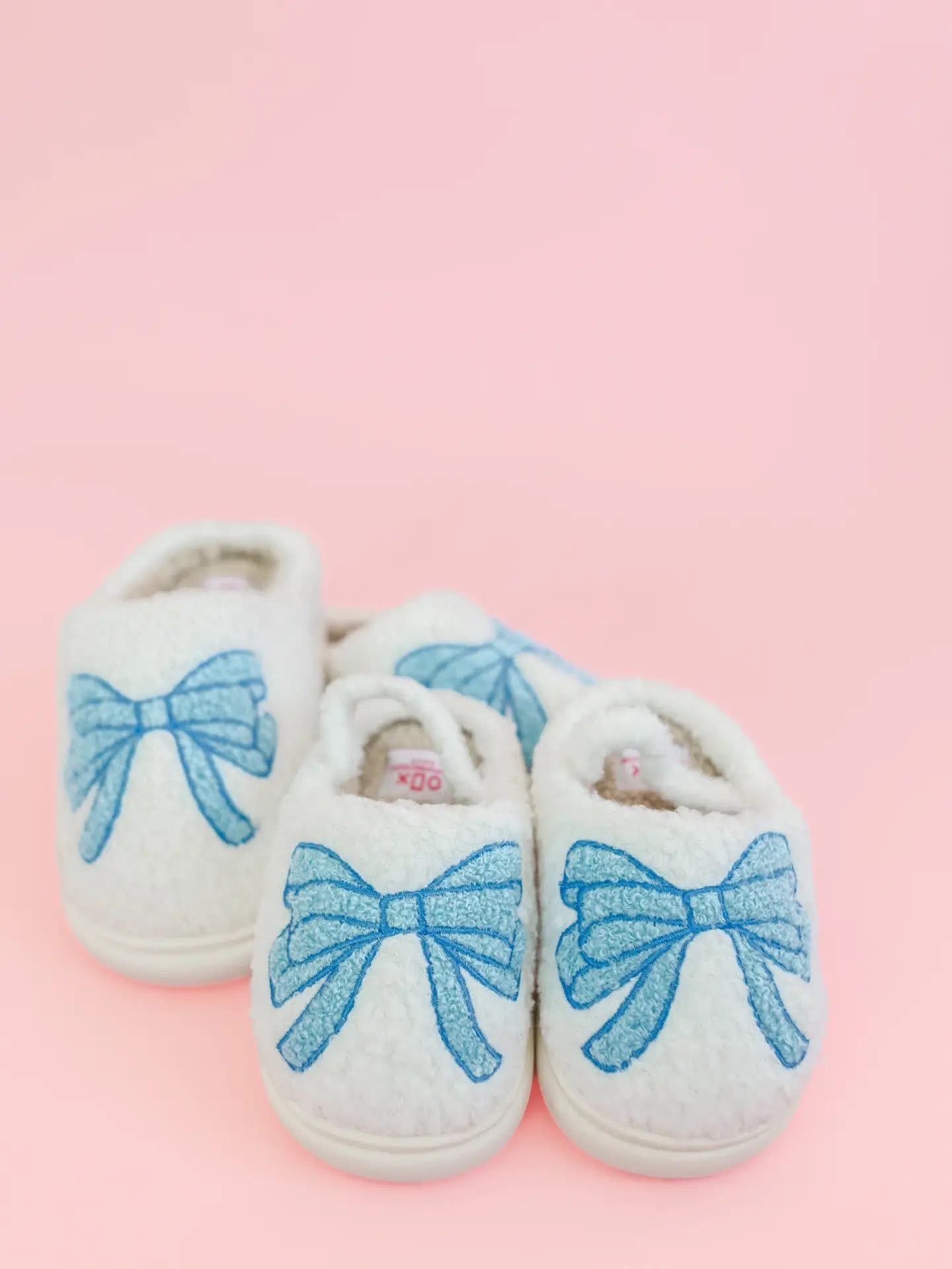 Pre-Order: Fuzzy Plush Slippers