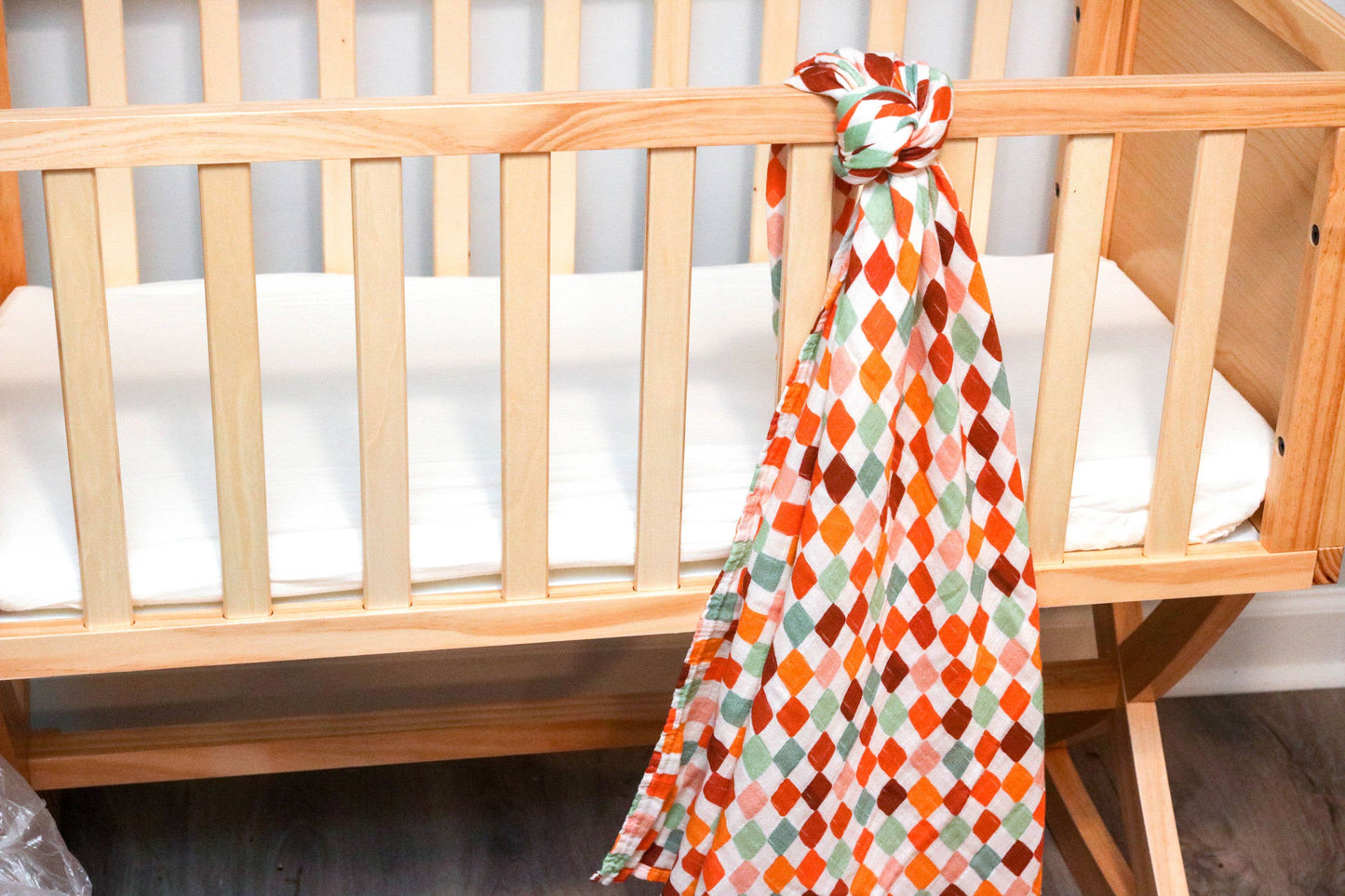 Muslin Swaddle : Groovy Squares